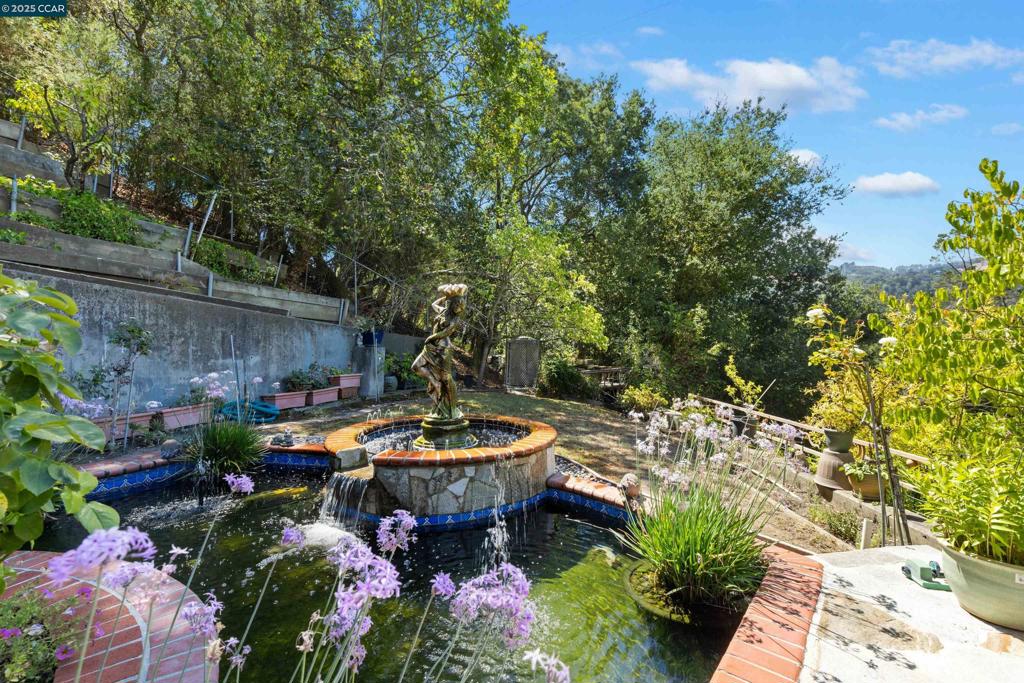ORINDA C.C. - Residential