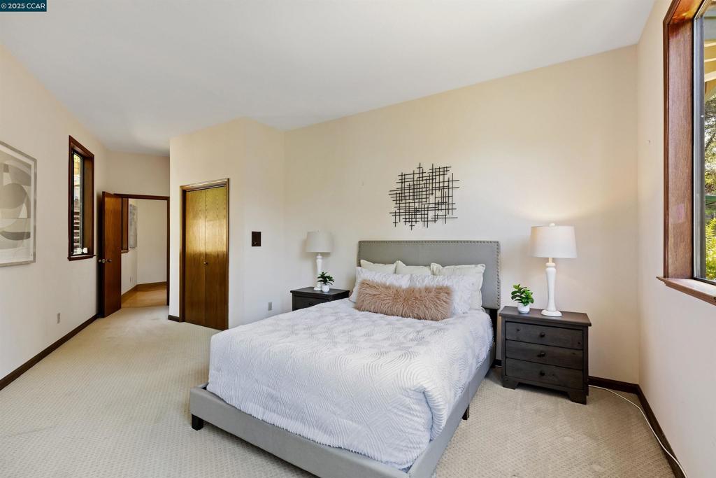 ORINDA C.C. - Residential