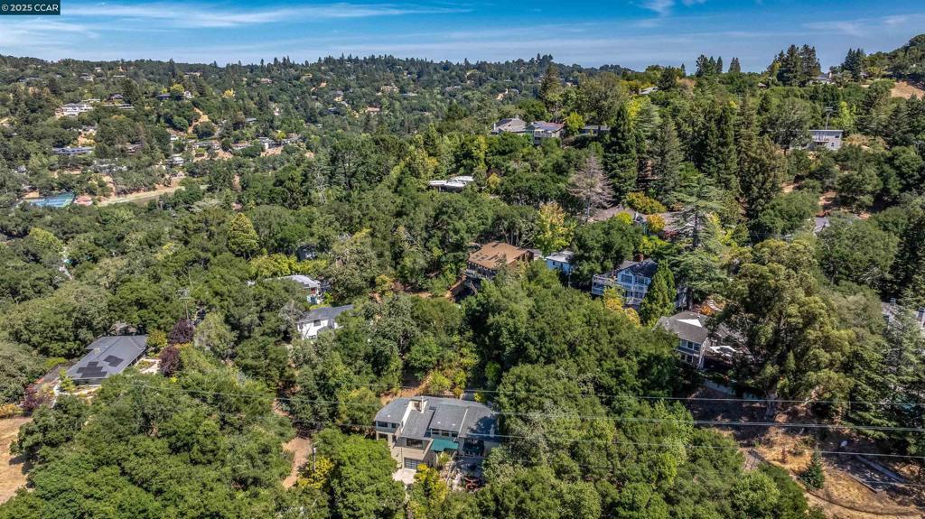 ORINDA C.C. - Residential