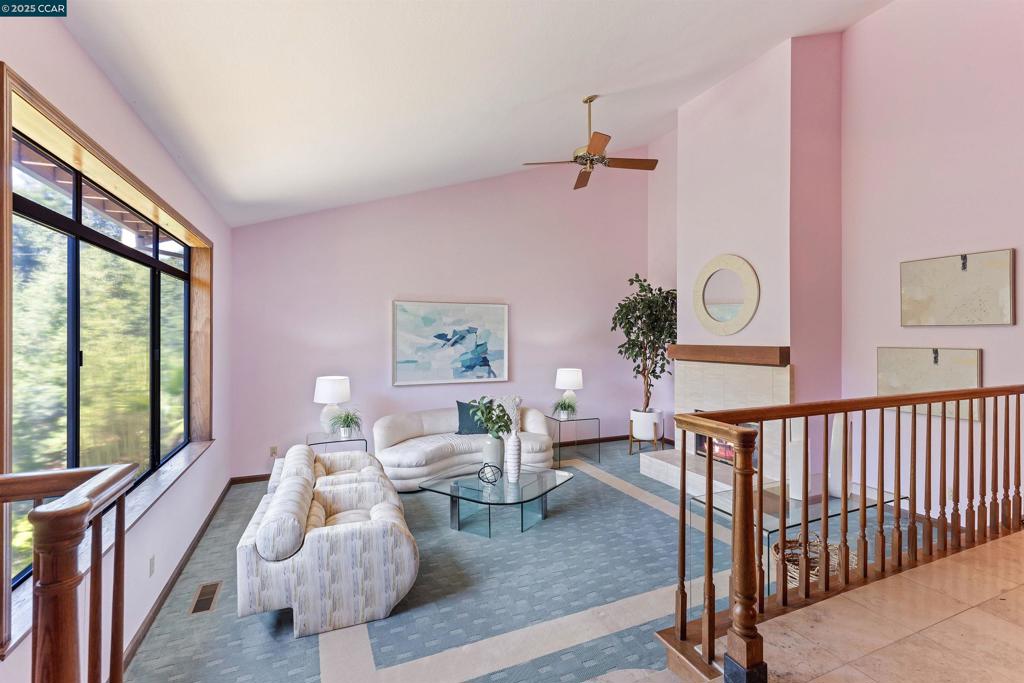 ORINDA C.C. - Residential