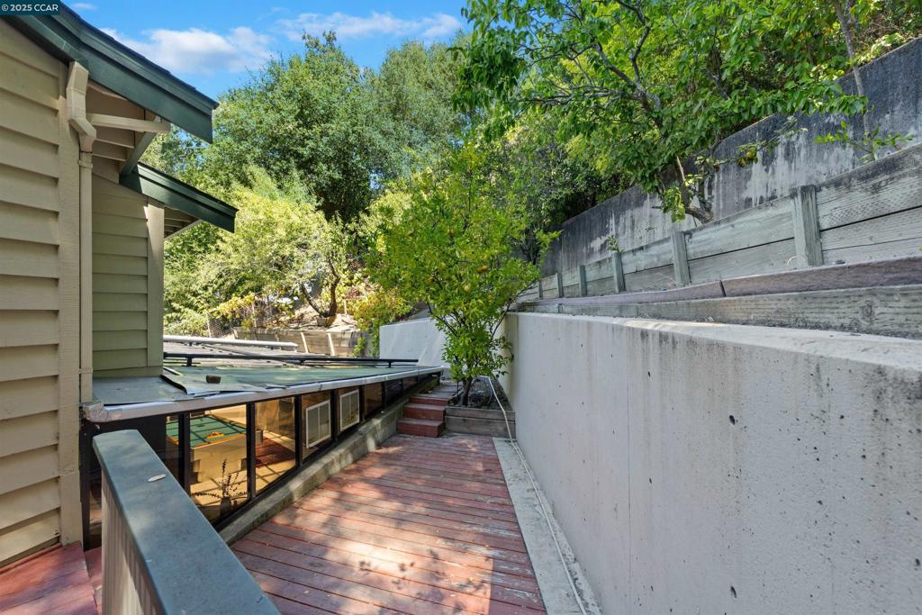 ORINDA C.C. - Residential