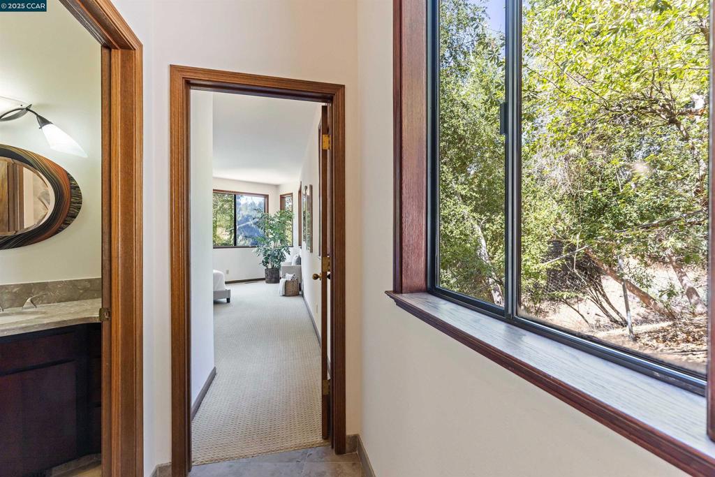 ORINDA C.C. - Residential