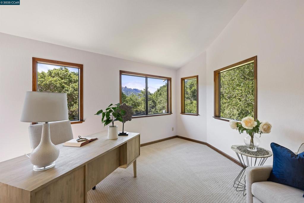 ORINDA C.C. - Residential