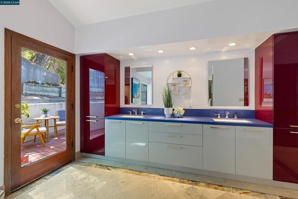 ORINDA C.C. - Residential
