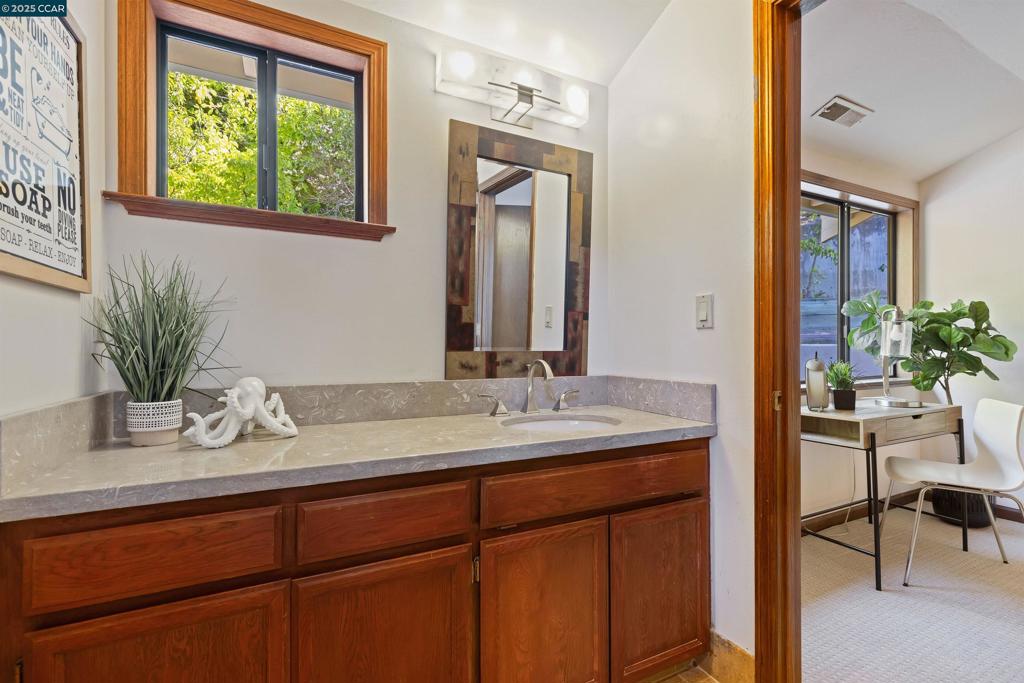 ORINDA C.C. - Residential