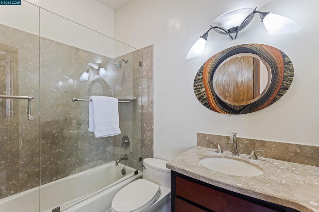 ORINDA C.C. - Residential