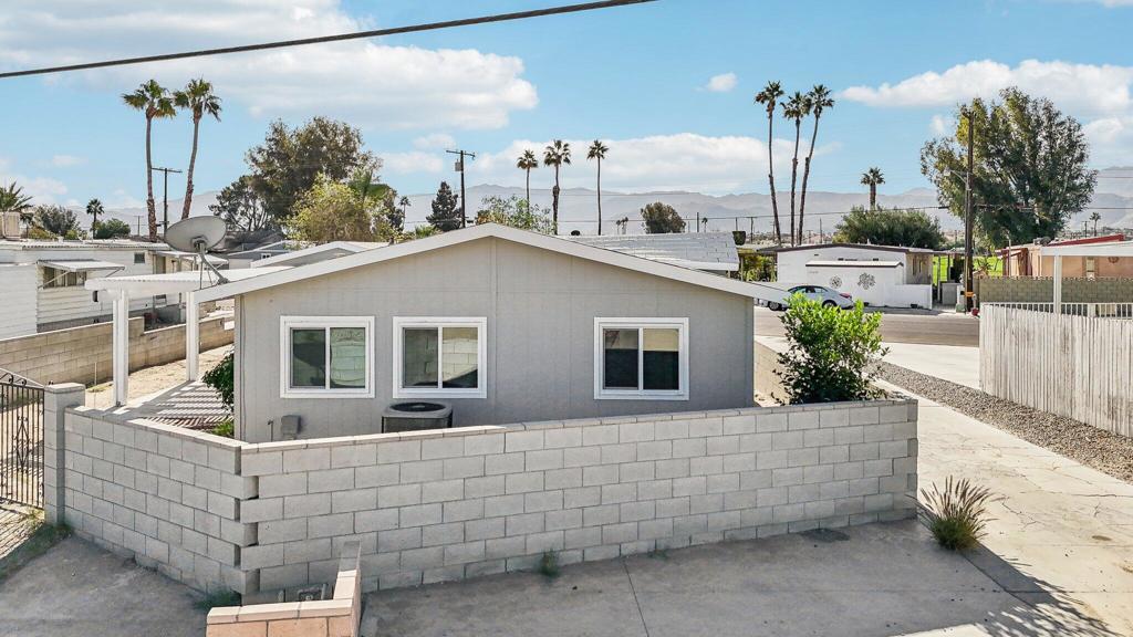 Tri Palm Estates - Manufactured In Park