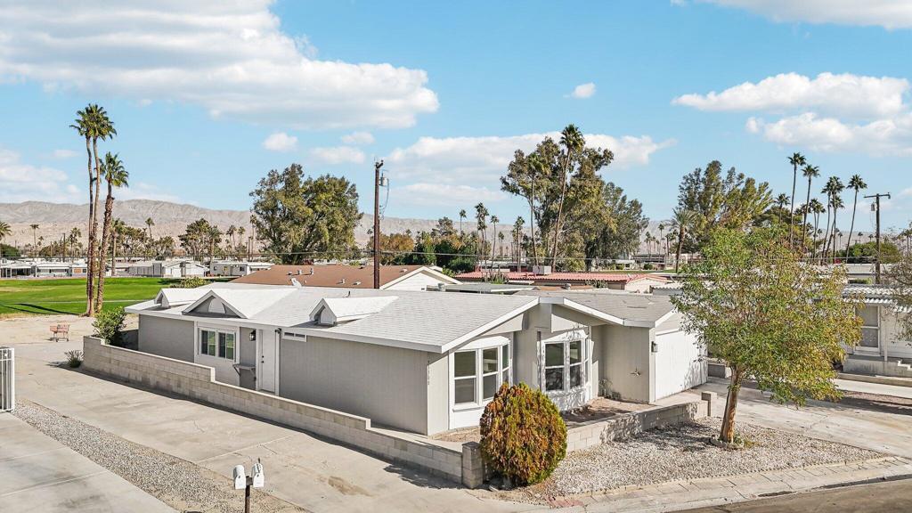 Tri Palm Estates - Manufactured In Park