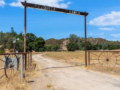 Tiny photo for 1575 Parkhill Road, Santa Margarita, CA 93453 (MLS # NS26109447)