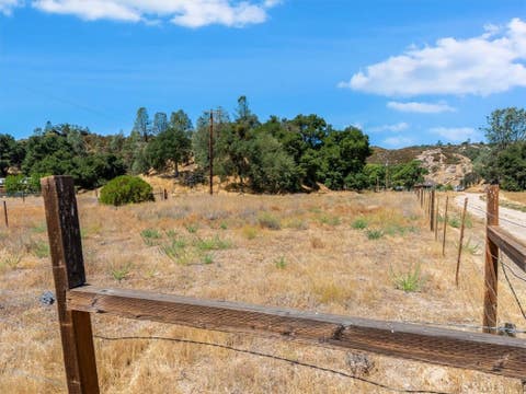 Tiny photo for 1575 Parkhill Road, Santa Margarita, CA 93453 (MLS # NS26109447)