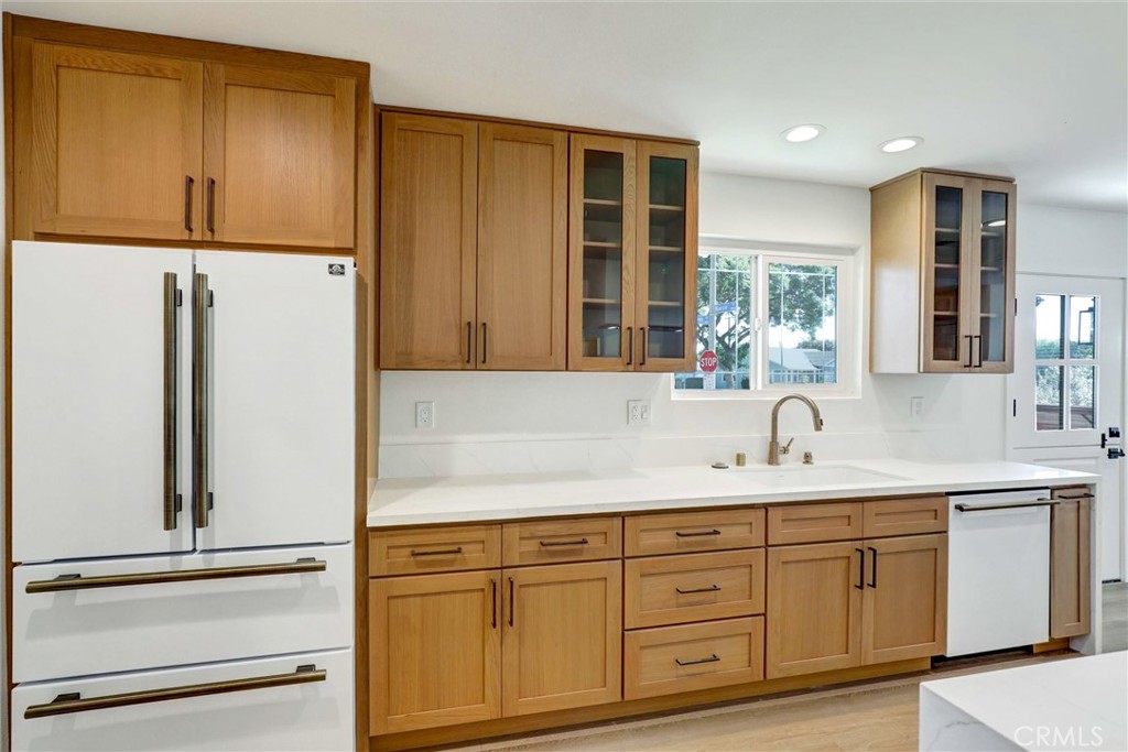 Carson Park/Long Beach (CLB) - Residential Lease