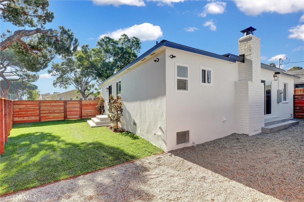 Carson Park/Long Beach (CLB) - Residential Lease