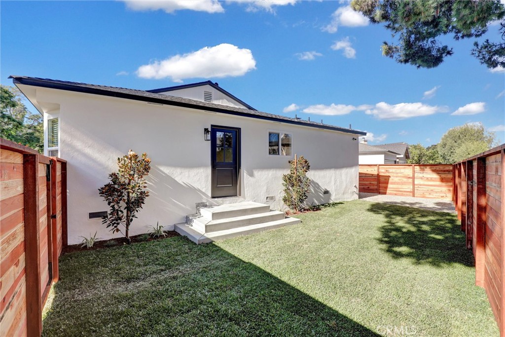 Carson Park/Long Beach (CLB) - Residential Lease