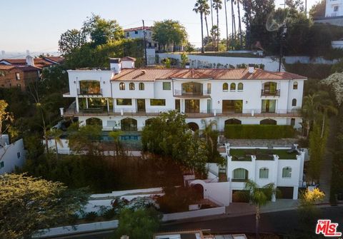 Photo of 4733 Bonvue Avenue, Los Angeles, CA 90027 (MLS # 26843419)