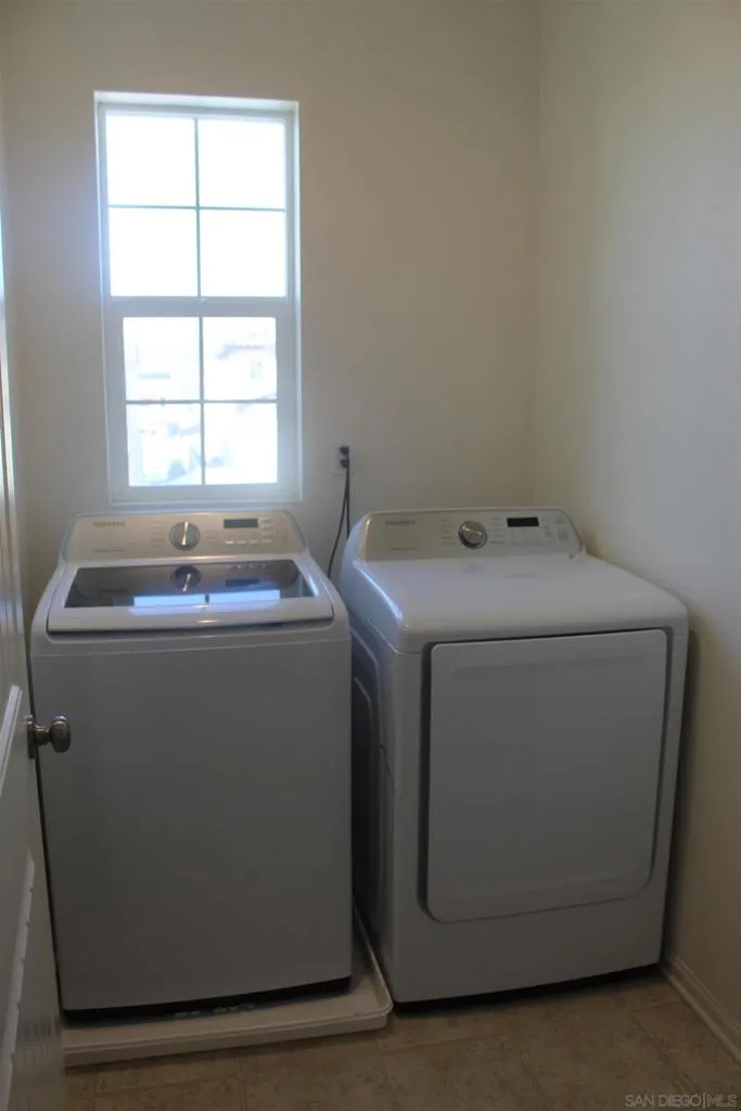 Chula Vista, California 91913, United States, 5 Bedrooms Bedrooms, ,4 BathroomsBathrooms,Residential,Active,94206