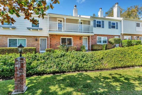 Photo of 827 Del Mar Downs Rd #E Rd, Solana Beach, CA 92075 (MLS # 250042467SD) Photo of 827 Del Mar Downs Rd #E Rd, Solana Beach, CA 92075 (MLS # 250042467SD)