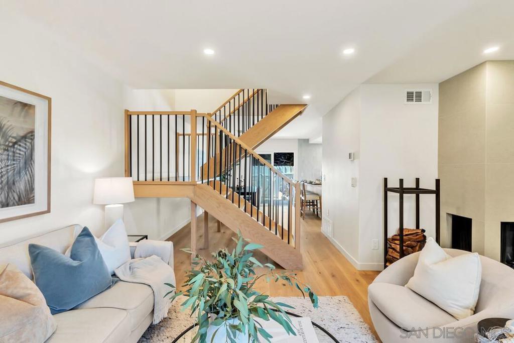 827 Del Mar Downs Rd E