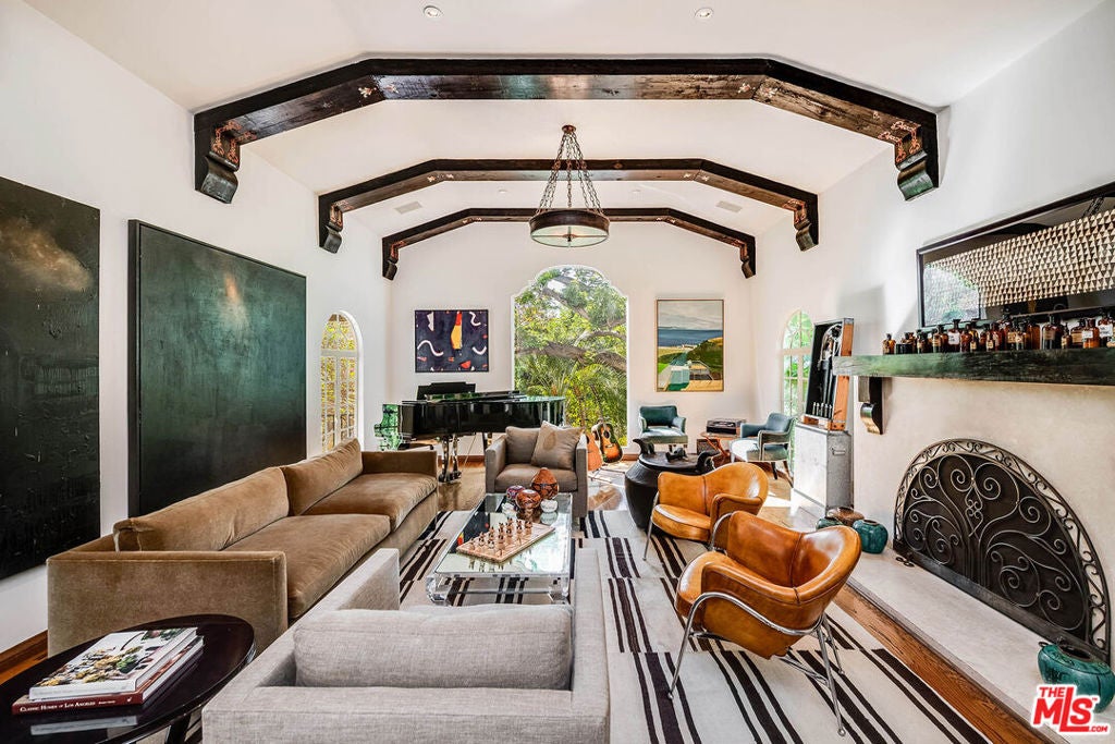 3267 Ledgewood Drive