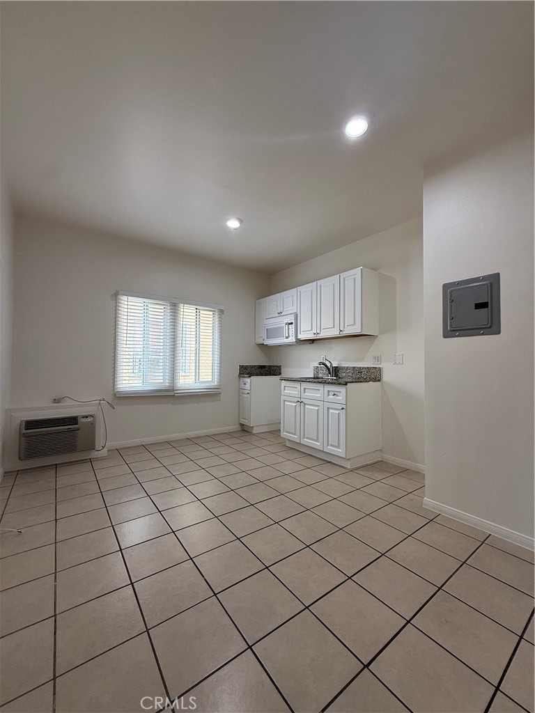 1085 Hoffman Avenue 10