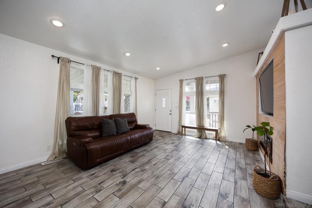 Spring Valley - Manufactured In Park