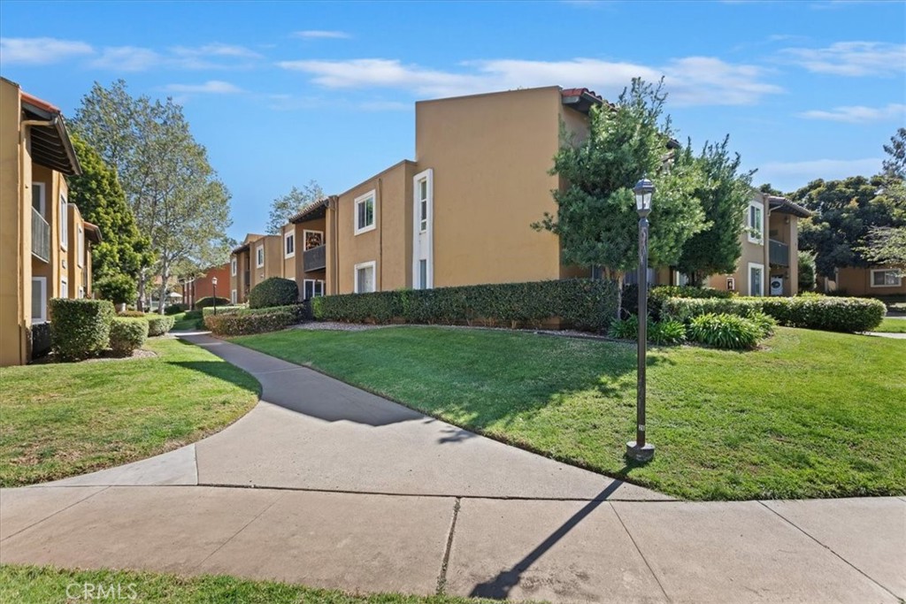 17099 W Bernardo 203