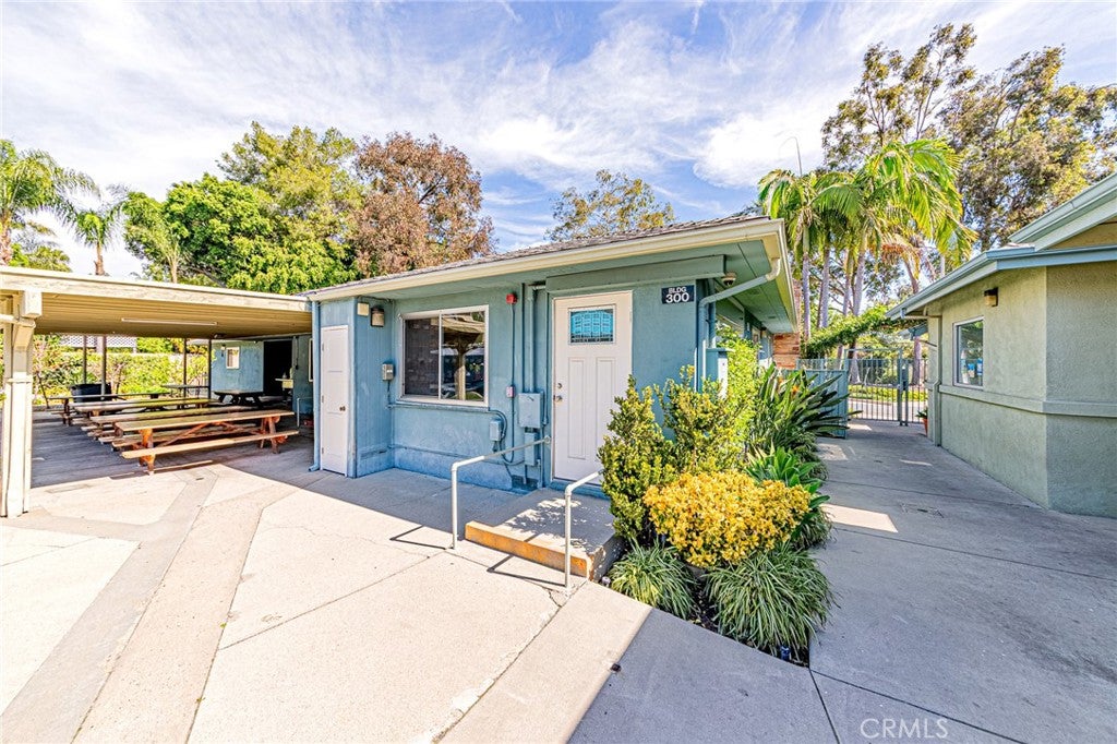 3401 N Harbor