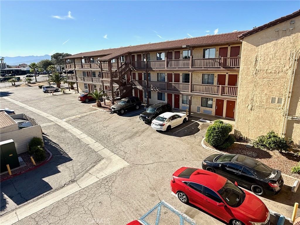 430 W Palmdale