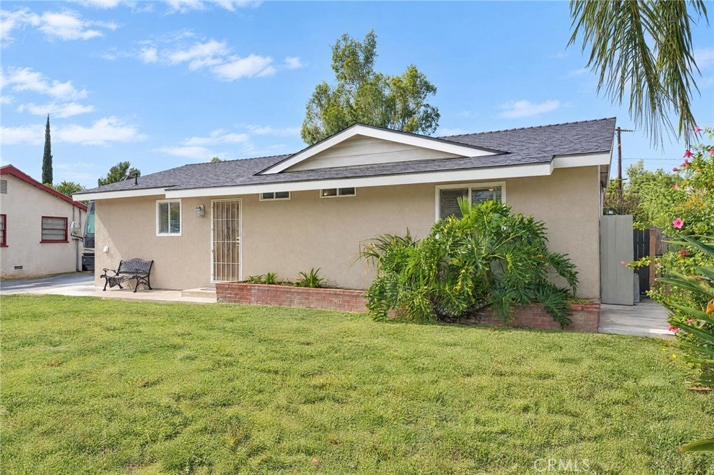 11960 Vivienda Court