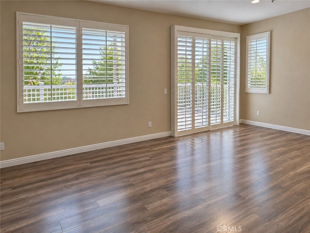 16 Torres Pointe