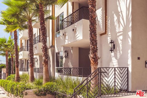 Photo of 1759 N Gower Street #203, Los Angeles, CA 90028 (MLS # 25605749)