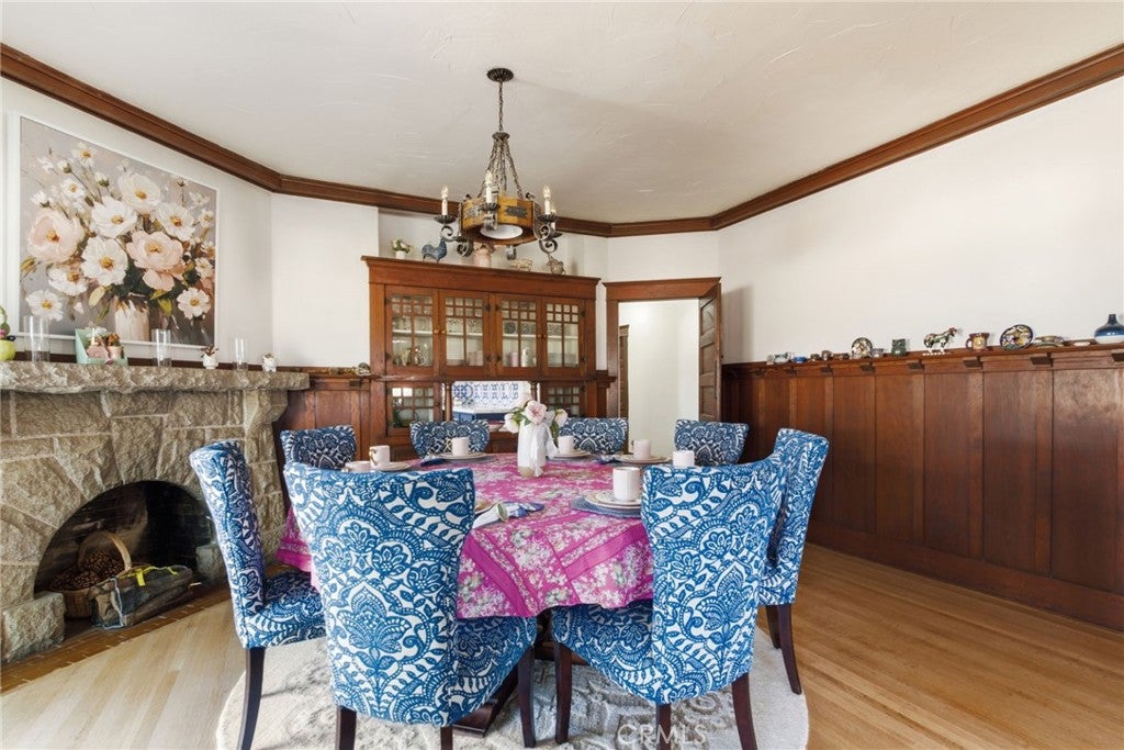 228 S Spring