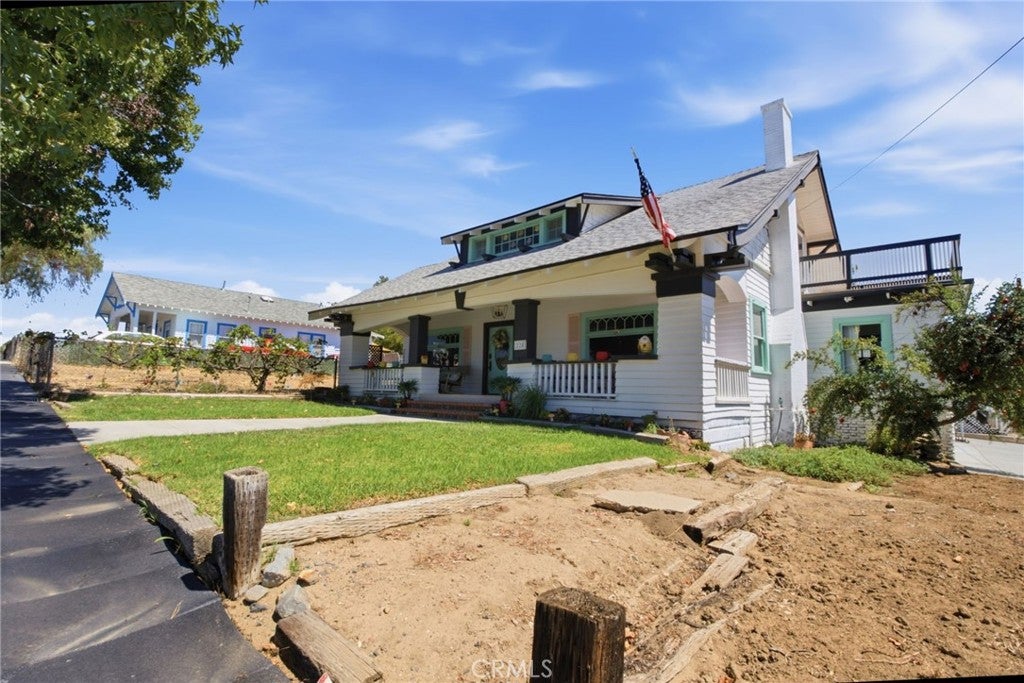 228 S Spring