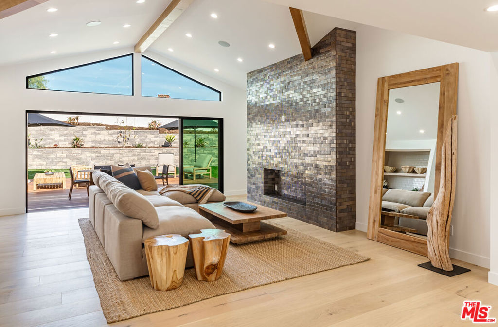 Old Agoura - Residential