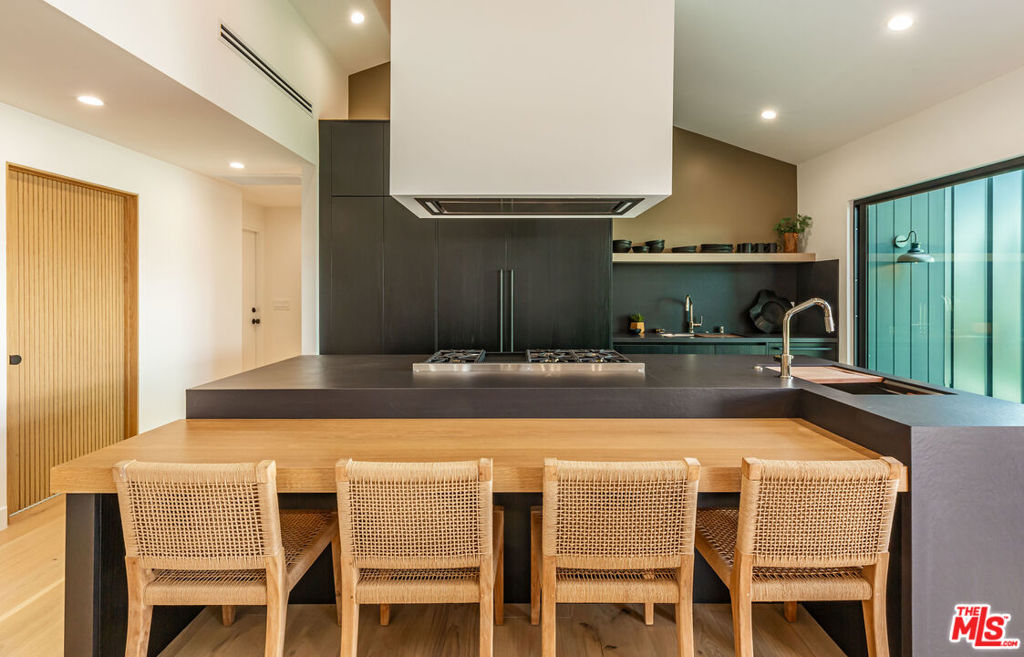 Old Agoura - Residential