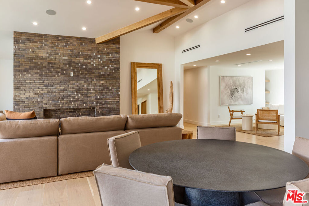 Old Agoura - Residential