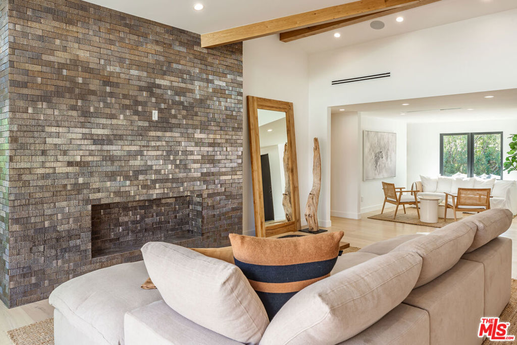 Old Agoura - Residential