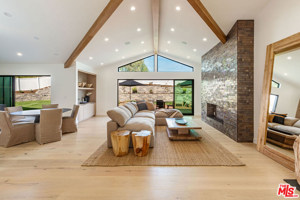 Old Agoura - Residential