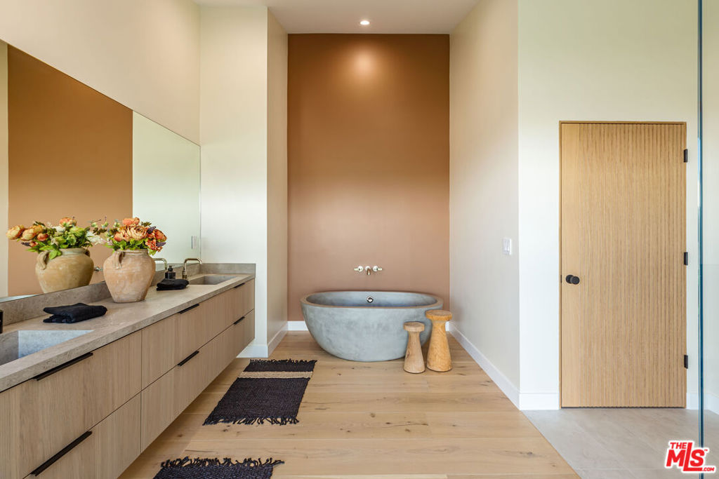 Old Agoura - Residential