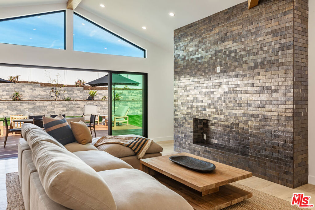 Old Agoura - Residential