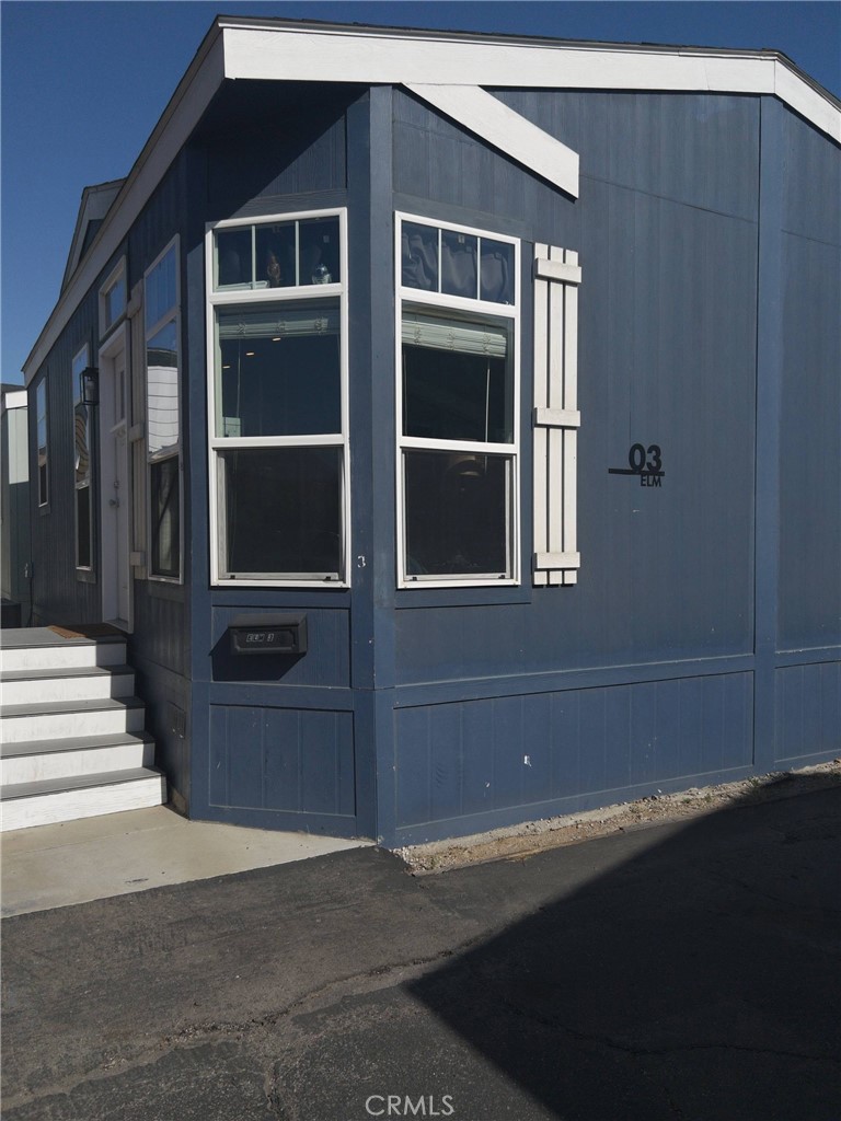 8250 Lankershim Boulevard ELM 3