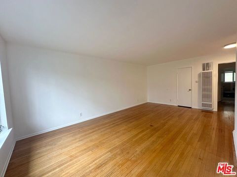 Photo of 1000 N Orange Grove Avenue #3, West Hollywood, CA 90046 (MLS # 26662719)