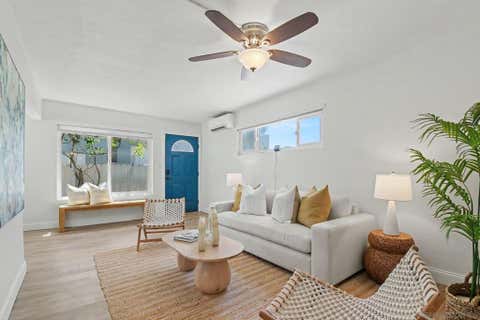 Photo of 802 Vanderbilt Pl Pl, San Diego, CA 92103 (MLS # 260017344SD)