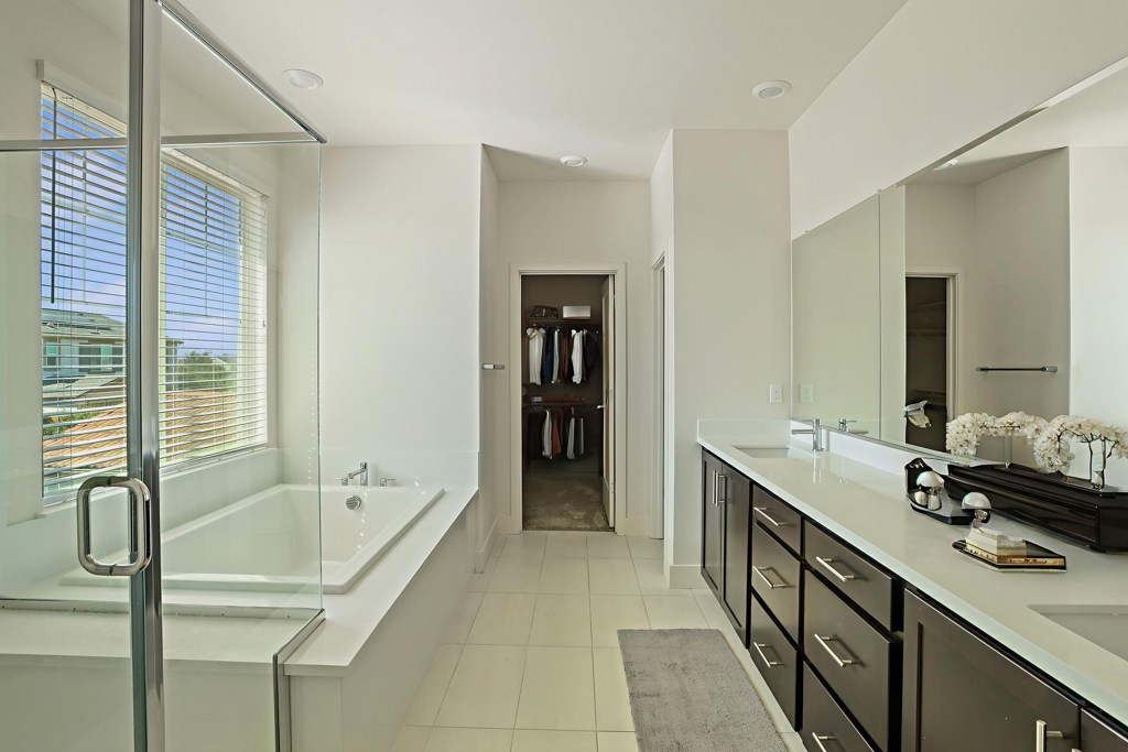 REGENCY - Residential