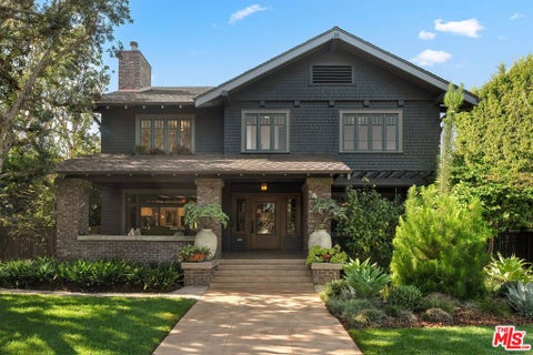 Photo of 405 Palisades Avenue, Santa Monica, CA 90402 (MLS # 26990113)