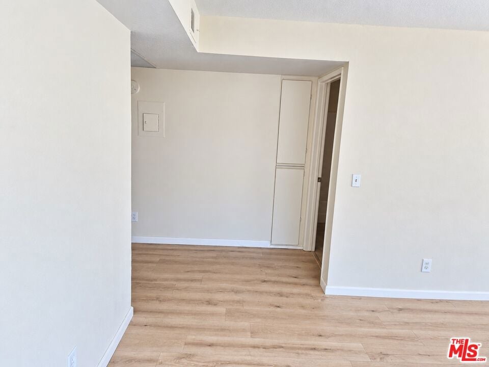 10901 Laurel Canyon Boulevard 209