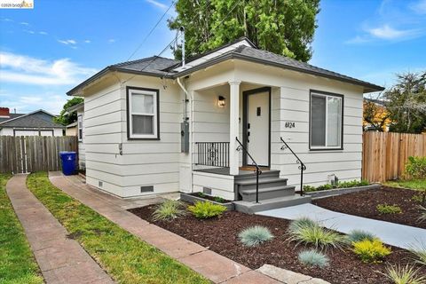 Photo of 6124 Santa Cruz AVE Ave, Richmond, CA 94804 (MLS # 41138330)