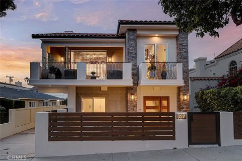 Photo of 527 Avenue C, Redondo Beach, CA 90277 (MLS # SB26099011)