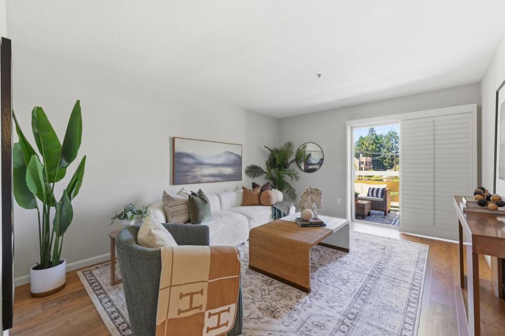 576 W Parr Avenue 21