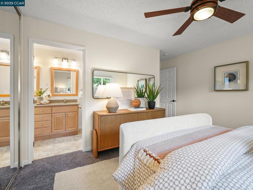 PINE HOLLOW EST. - Residential