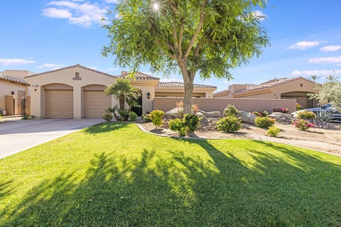 Tiny photo for 46248 Point Happy Way, La Quinta, CA 92253 (MLS # 219152650DA)